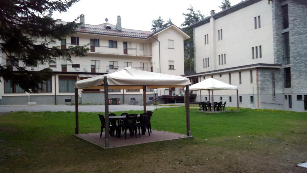 Casa San Francesco Hotel Бардонечия Стая снимка