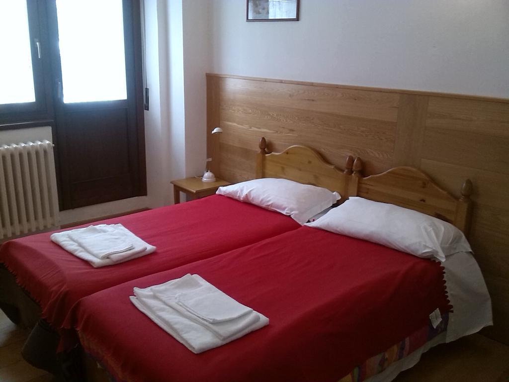 Casa San Francesco Hotel Бардонечия Стая снимка