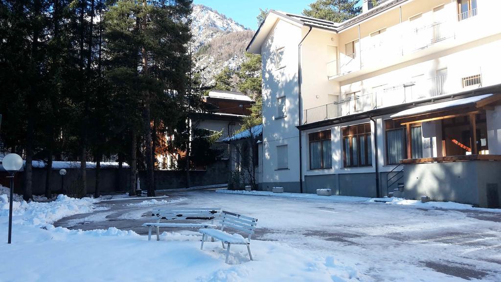 Casa San Francesco Hotel Бардонечия Екстериор снимка