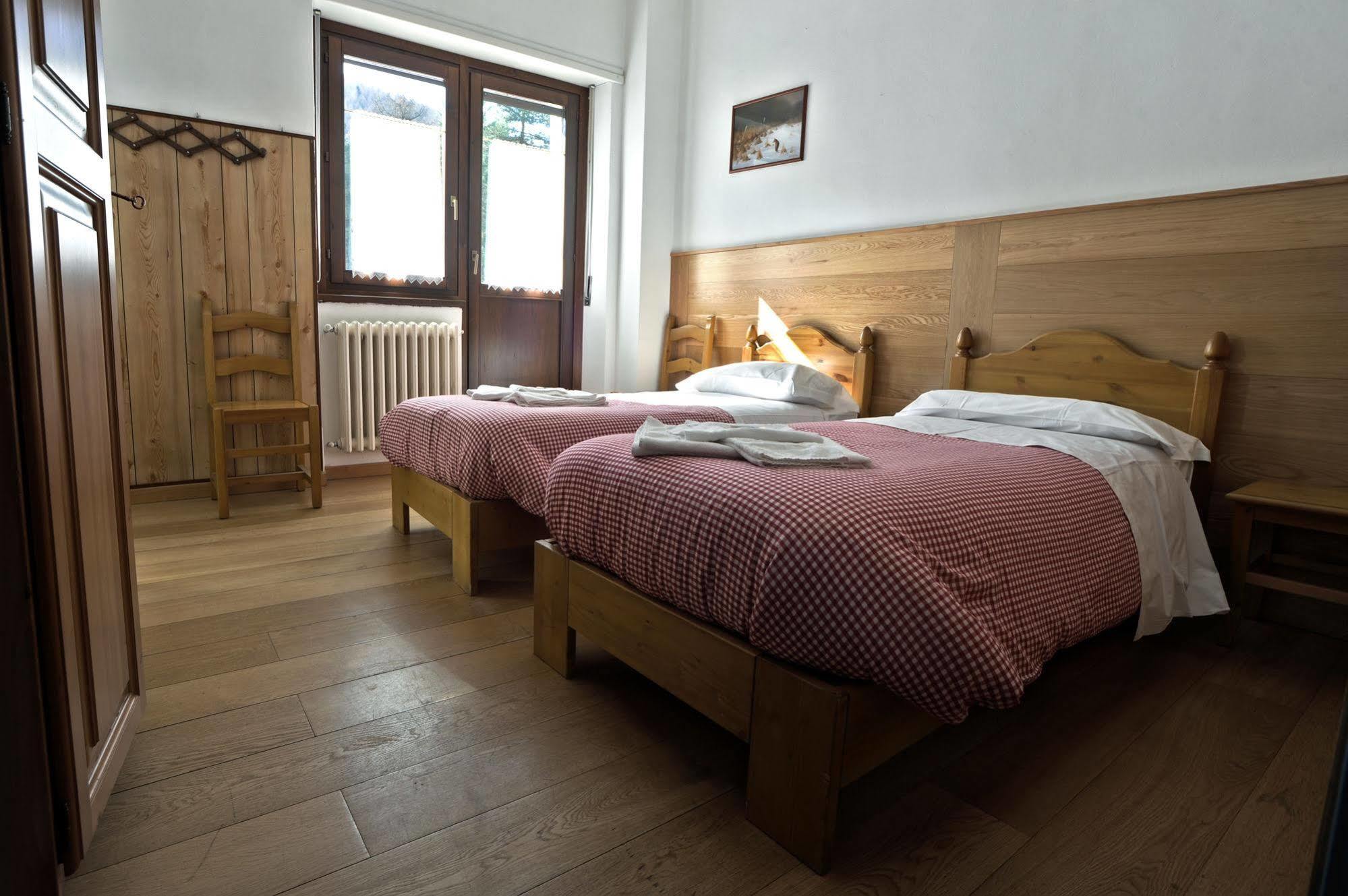 Casa San Francesco Hotel Бардонечия Екстериор снимка
