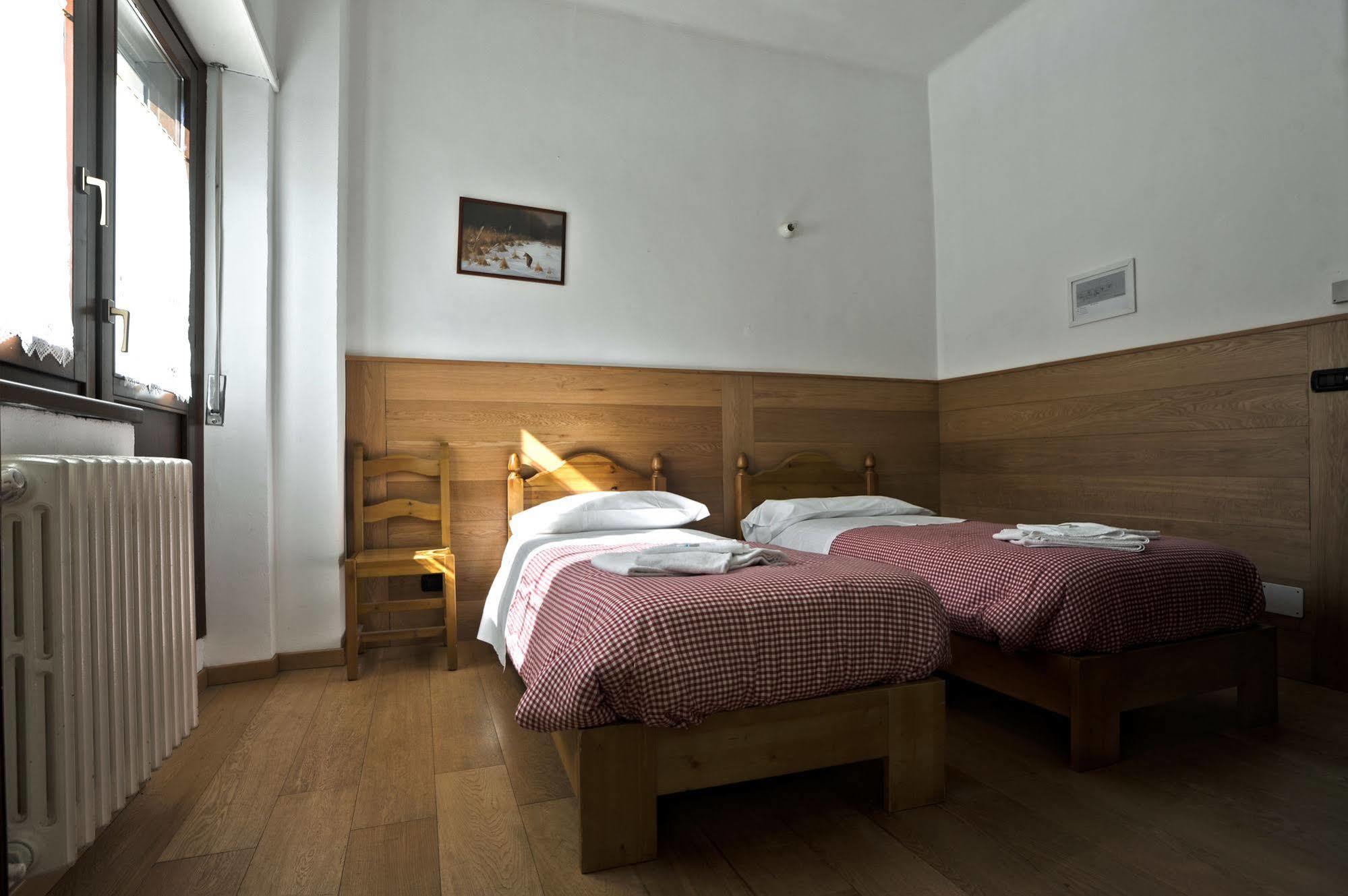 Casa San Francesco Hotel Бардонечия Екстериор снимка